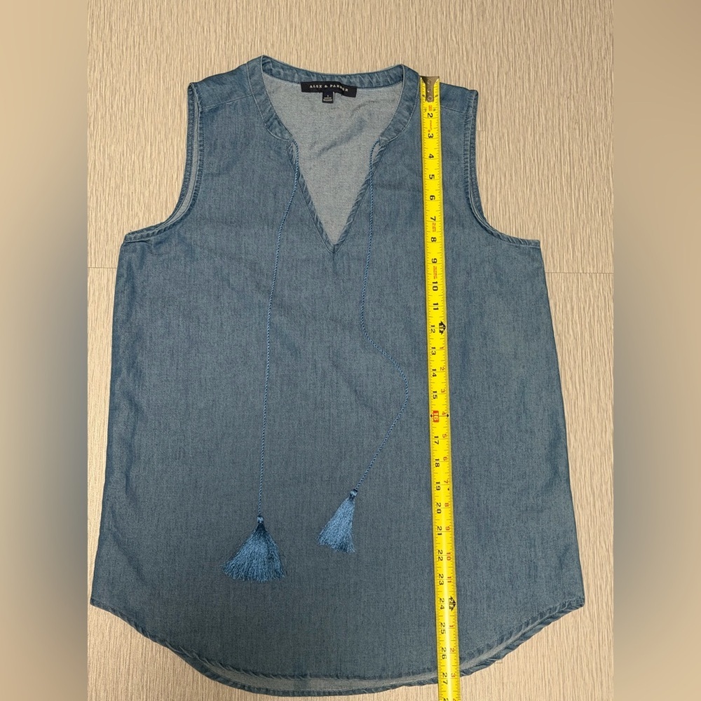 Alex & Parker Chambray Tassel Tie Sleeveless Top Size S Boho - Picture 7 of 9